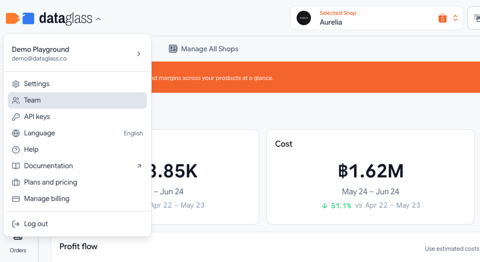 เมนูบัญชีที่เปิดอยู่ แสดงทางลัดไปยังทีม พร้อมกับการตั้งค่า คีย์ API และภาษา